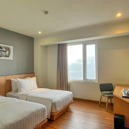 Hotel Santika Premiere אמבון מראה חיצוני תמונה