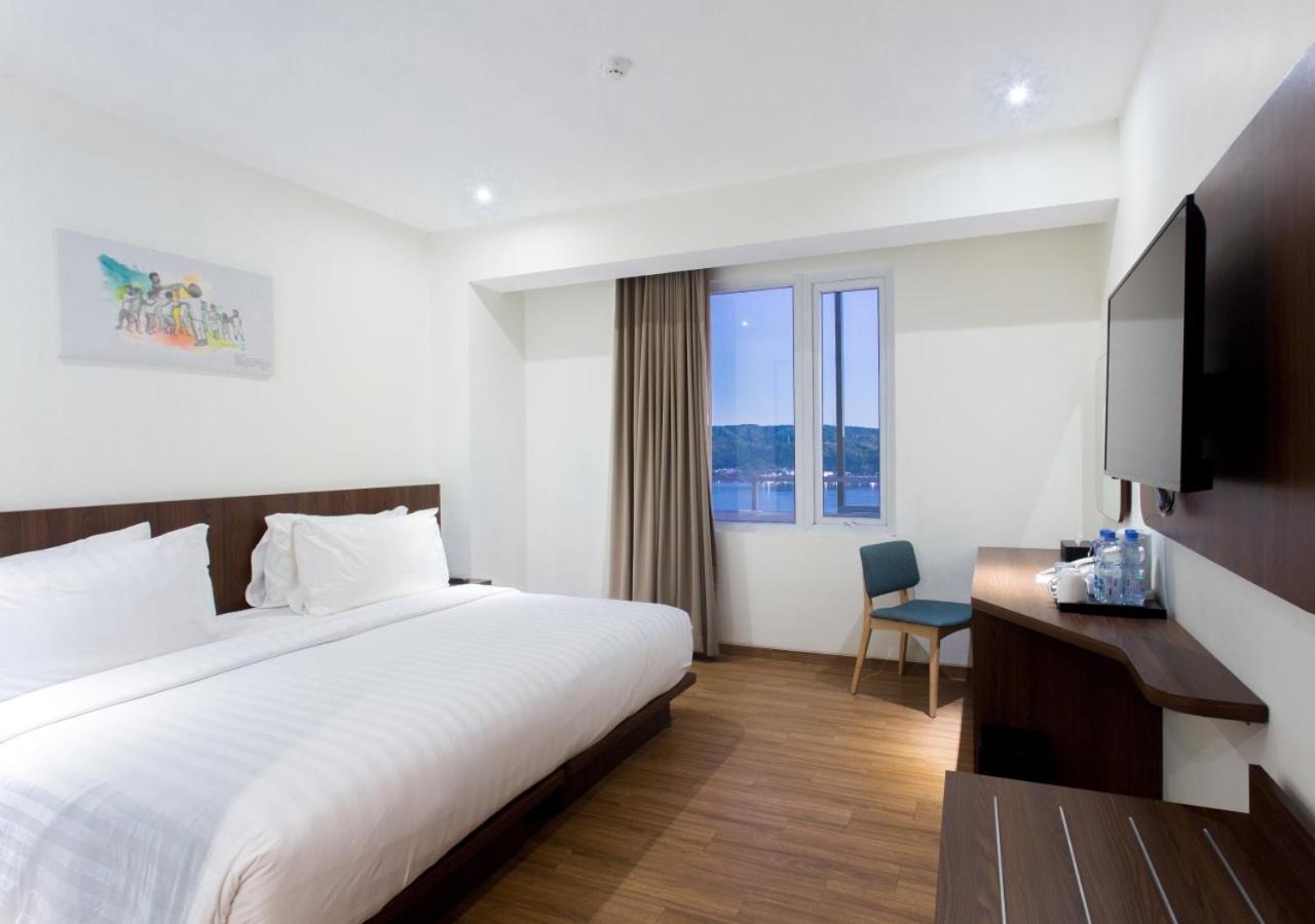 Hotel Santika Premiere אמבון מראה חיצוני תמונה