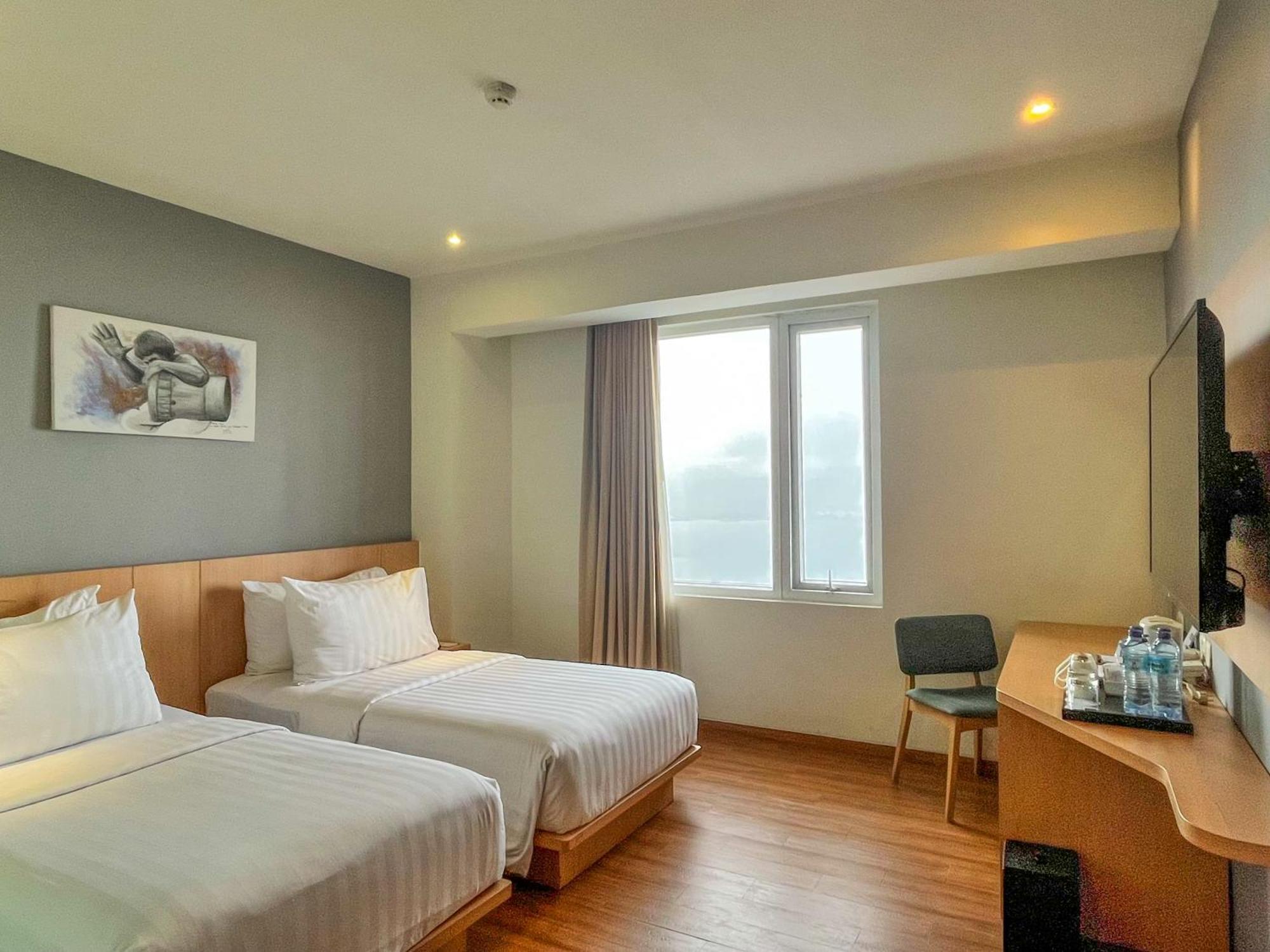 Hotel Santika Premiere אמבון מראה חיצוני תמונה